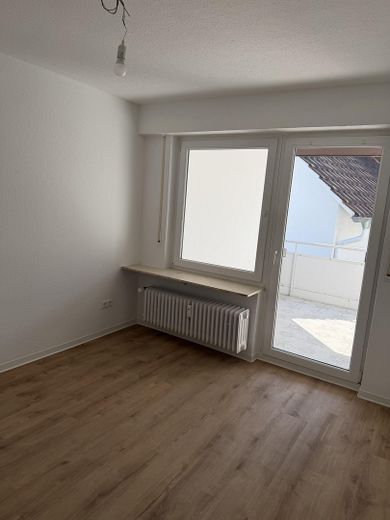 Erstbezug nach Sanierung- tolle 3-Zimmer Wohnung mit Balkon – Büro mit Balkon