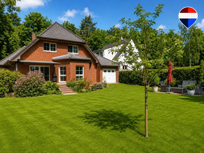 Exklusives Zweifamilienhaus auf großzügigem Süd-Grundstück in Waldrandlage von Berlin-Heiligensee – Foto 1