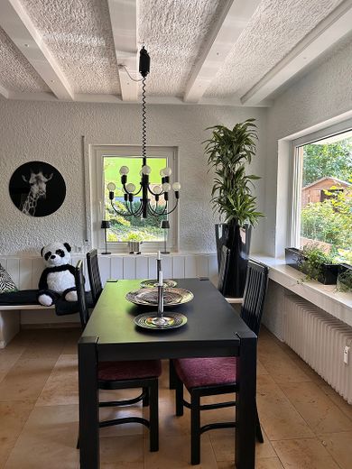 Stilvoll möblierte 120 m² Wohnung mit Kamin, Balkon und Gartennutzung in Heilbronn – Zdjęcie 9