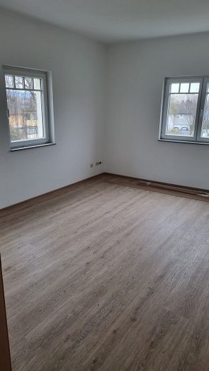 Luminoso appartamento accessibile di 4 locali in posizione centrale a Bad Vilbel / 7 minuti dalla S-Bahn – Foto 4