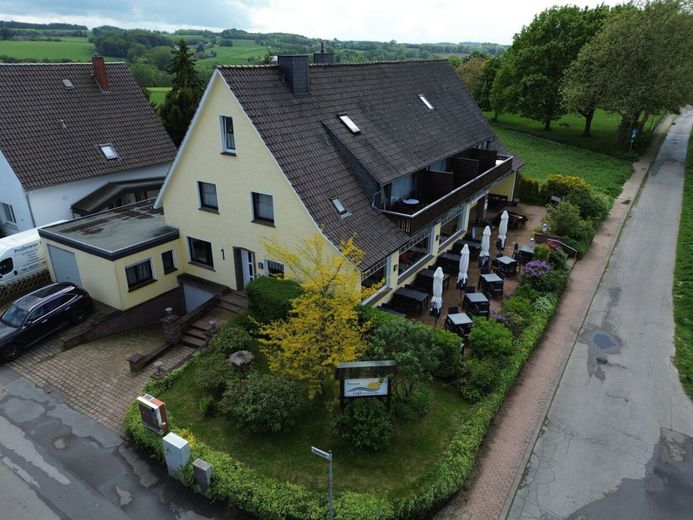 Kaffeekultur trifft Übernachtungskomfort in Bad Oeynhausen – Titelbild