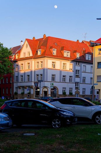 Package offer: Two student residences in Karlsruhe – Außenansicht Haus H1