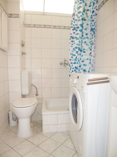 helles, ruhiges Apartment direkt am Volkspark Schöneberg und U-Bahn – Badezimmer