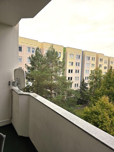 2-pokojowe mieszkanie z balkonem w Miśni, sprzedaż bez prowizji – Blick vom Balkon