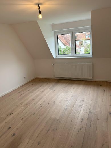 WG-Zimmer in 4er WG komplett saniert und modern – Foto 7