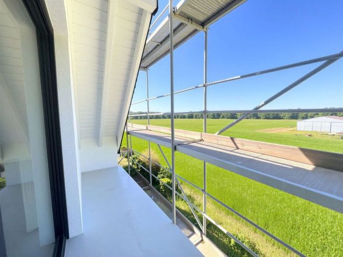 Wohnen + Arbeiten 5 Zimmerwohnung mit 140 m² in idyllischer Feldrandlage zu vermieten – Foto 1