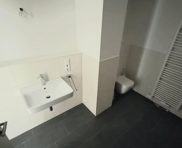 Erstbezug - Moderne geräumige Studio-Wohnung – Bad