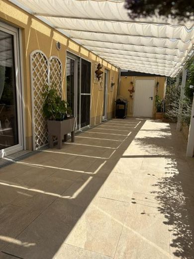 -Senza provvigione- Moderna villa urbana con garage a Bad Schwalbach – Terrasse