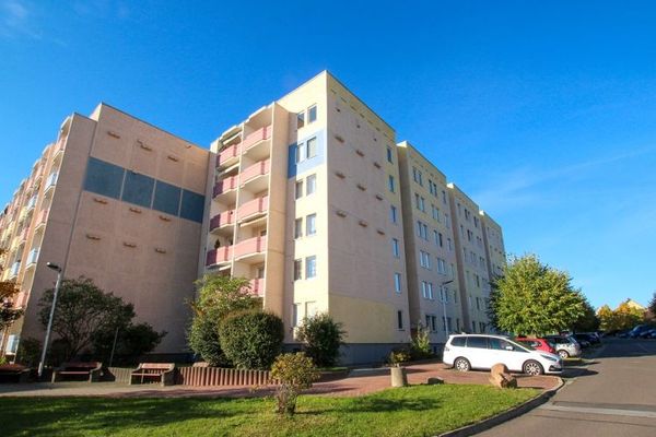 2 mieszkania własnościowe *4-pokojowe+2-pokojowe* 
Balkon*c.o. z sieci ciepłowniczej* inwestycja kapitałowa lub własne użytkowanie*bez prowizji*