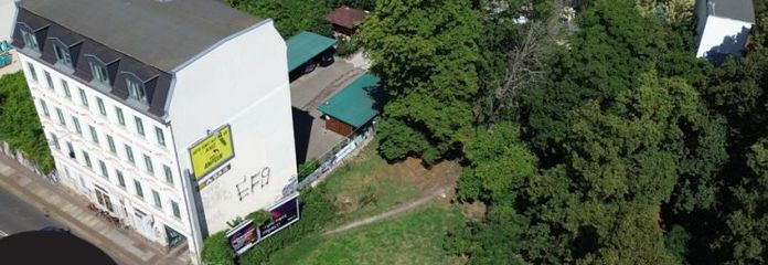 Kietzlage Lindenau, gut frequentiertes Grundstück gegenüber dem Westbad mit Parkblick