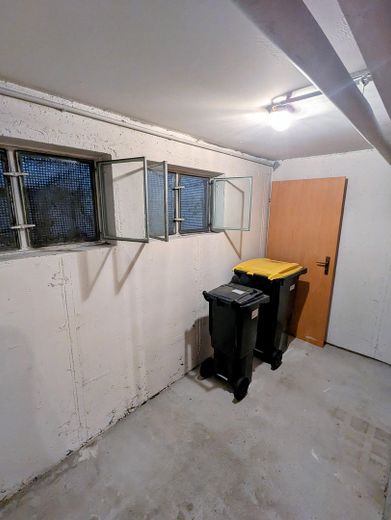 Helle 3-Zi.-Wohnung + West-Balkon & TG-Stellplatz – Kellerraum