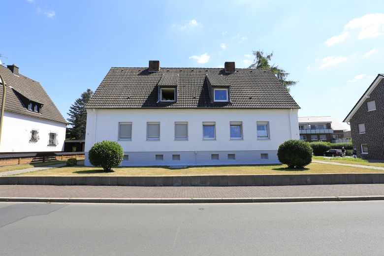 Schöne Wohnung mit Gartennutzung in Bönen – Außenansicht