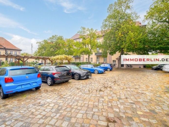 IMMOBERLIN.DE - Posizione privilegiata! Luminoso appartamento d’epoca con terrazza esposta a sud-ovest e giardino – Foto 1