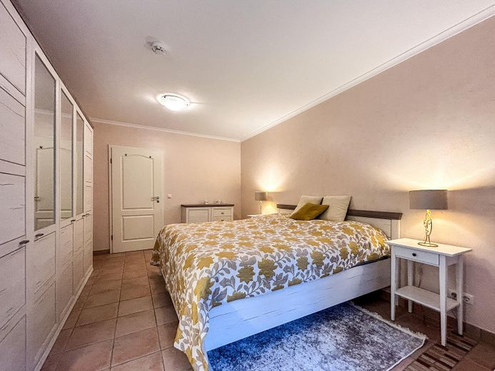 Möblierte Terrassenwohnung mit Sauna in Blankenese von privat – Schafzimmer