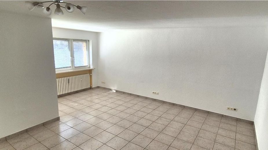 Einzigartige Gartenwohnung in Hanglage: Komfortable 2 Zimmer mit 150 m² exklusiver Gartennutzung – Foto 3
