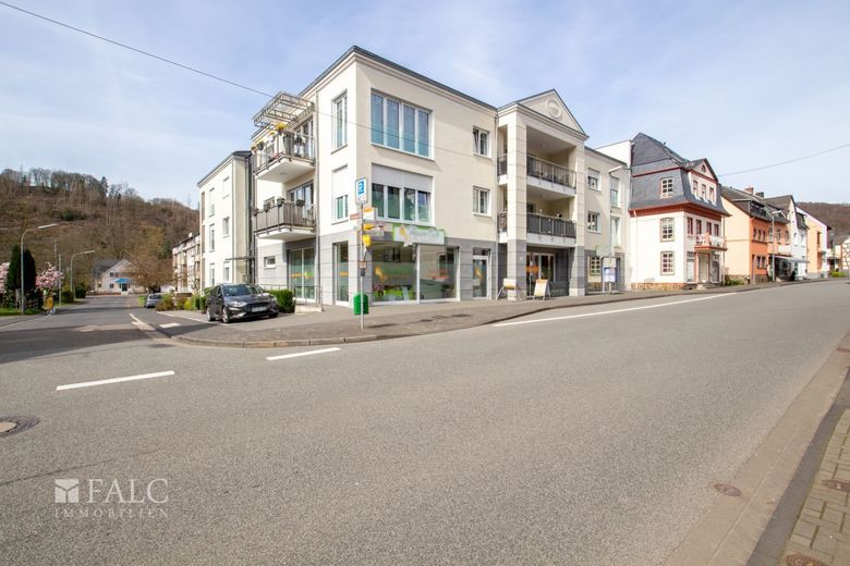 Moderne Einzelhandelsfläche in 1A Lage! – Straßenansicht
