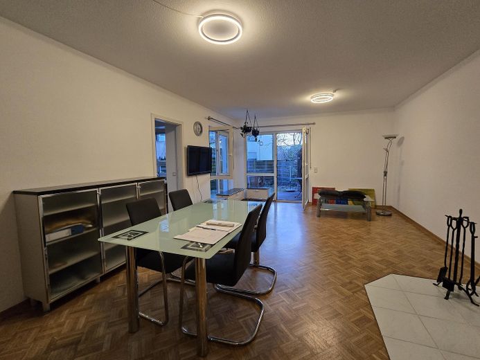 Möblierte 2-Zi. EG-Wohnung in Bockenheim am Niddapark von privat – Wohnzimmer 4