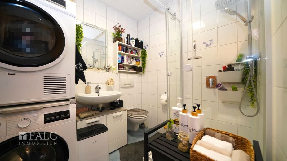 Kompakt, aber voller Charme - FALC Immobilien – Für die Morgenroutine