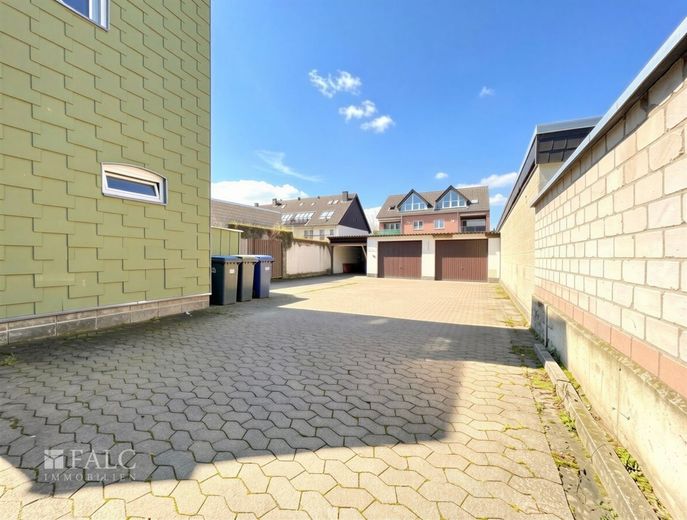 Substanz mit Ausbau- und Modernisierungspotenzial – Außenansicht