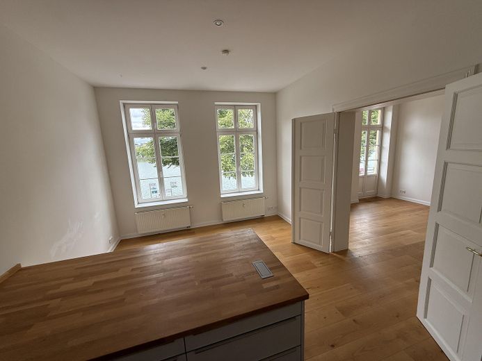 Licht, Wasser, Altbau – Traumwohnung in Schwerins Bestlage am Pfaffenteich – Foto 4