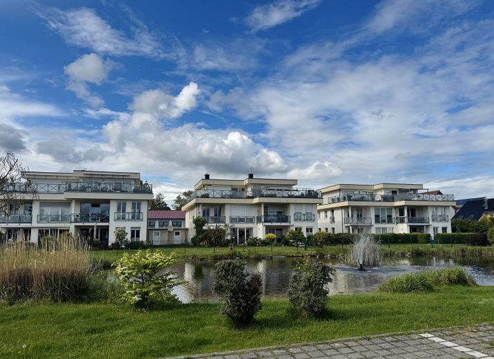 Piso dúplex de 4 habitaciones en propiedad con vistas al lago – Objektansicht