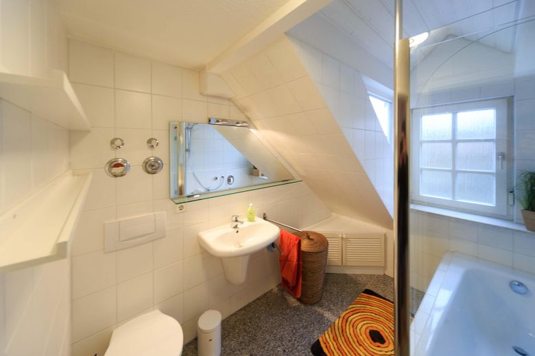 Schicke Maisonette-Wohnung mit Galerie und Loftcharakter | 2 Bäder – Tageslichtbad