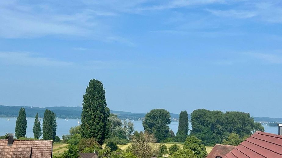 Vivere dove gli altri vanno in vacanza - moderna casa a schiera con una splendida vista sul lago sulla Höri – Seeblick1
