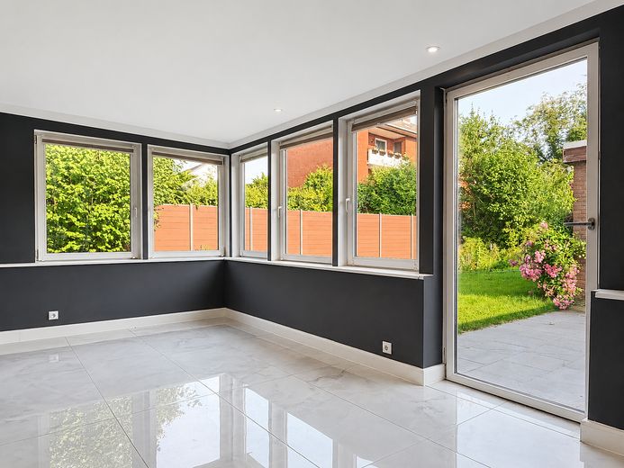 Modernisiertes Einfamilienhaus mit großzügigem Anbau und Südgarten – Erdgeschoss