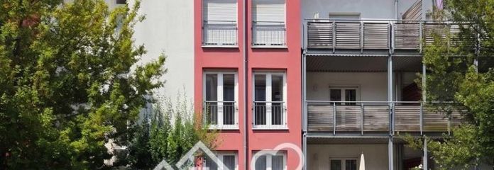 Frisch renovierte 2-Zimmer-Traumwohnung (Effizienzklasse A!), 2 Stellplätze - provisionsfrei!