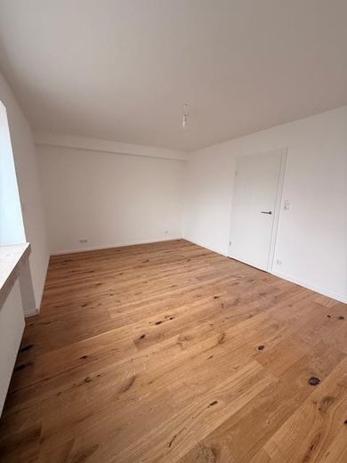 Luxus-Erstbezug nach Kernsanierung | 4 Zimmer | großzügiges Wohnen – Schlafzimmer