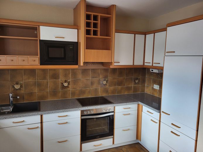 Freistehendes Einfamilienhaus in ruhiger Südhanglage mit weitem Blick über das Vilstal – Küche