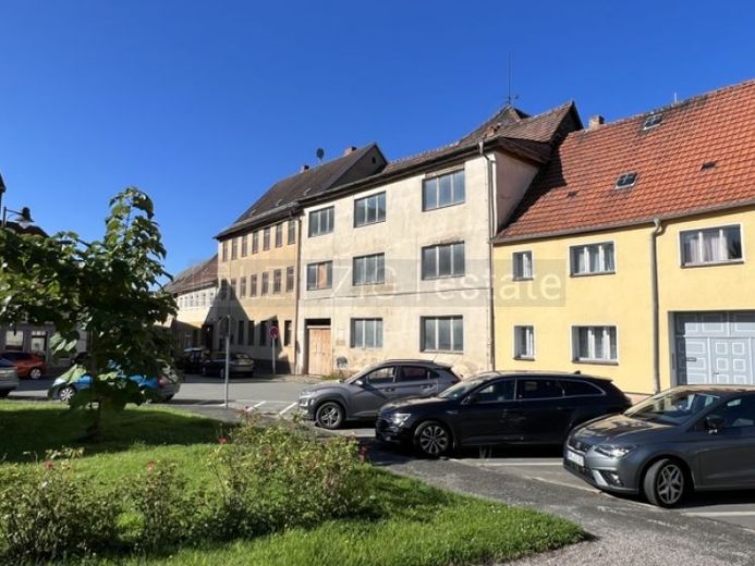 Sanierungsobjekt, direkt am Marktplatz der Töpferstadt Bürgel! – Foto 1