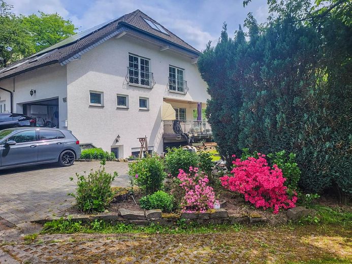 Haus - Einliegerwohnung