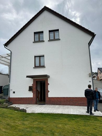 2 Familienhaus – Haus Außen Eingang