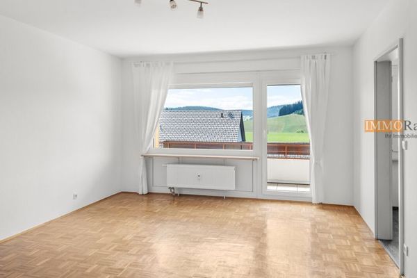 IMMORath.de - 2,5-Zimmer Wohnung mit Balkon und einzigartigem Ausblick