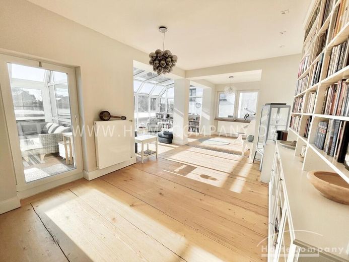 Friedrichsdorf (8070868) Komplett möbliert, ausgestattetes 7 Zimmer Haus – 6e8e299676c07b70e0e0b83dd7df34b9a43b365d.jpg
