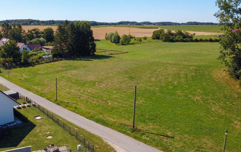 Bauträger- und provisionsfreI: Bauplatz in Pustohl (Satow) – ländlich, ruhig, gut gelegen – Luftbild