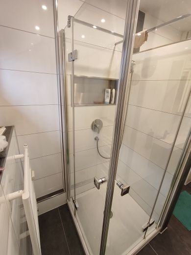 90 x 90 cm Dusche