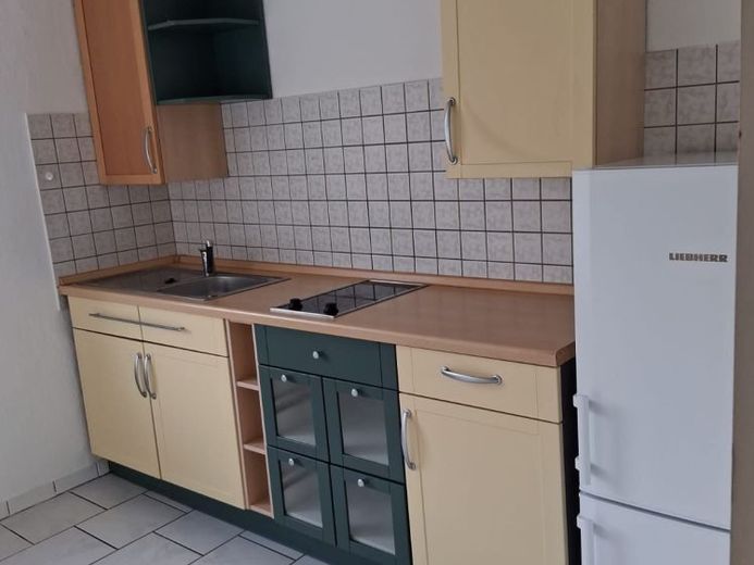 WG taugliche 2-R-Wohnung in MD-Sudenburg san. Altbau; im 2.OG 43² mit EBK .zu vermieten . – Foto 1
