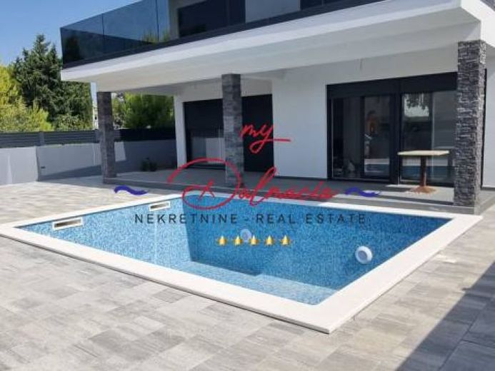 Vir, modernes Haus mit Pool, Ihre Urlaubsoase – Foto 1