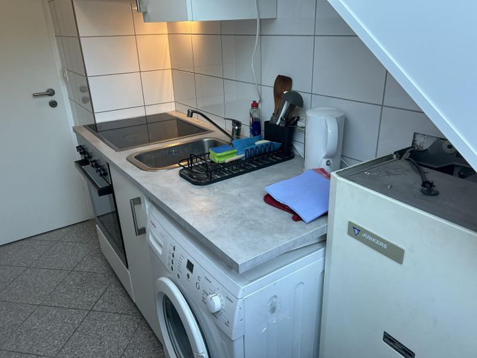 Helle 2-Zimmer Whg, bezugsfrei, im Komponistenviertel, provisionsfrei – Küche