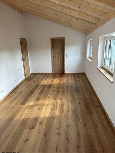 Прекрасная квартира площадью 144 м² на верхнем этаже с собственным участком сада – Küche