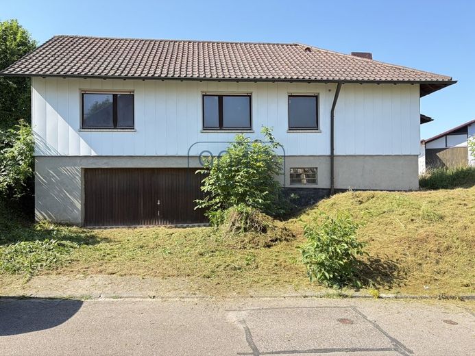 Attraktives Baugrundstück mit Bestandsgebäude in Bestlage von Malsch – Attraktives Baugrundstück mit Bestandsgebäude in Bestlage von Malsch
