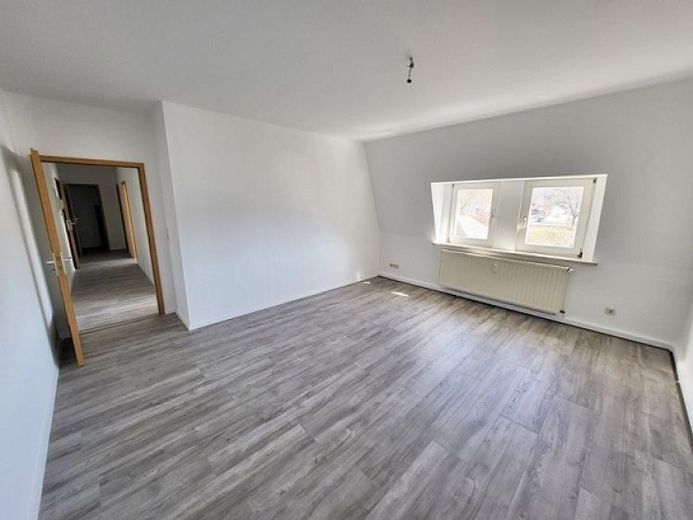 2-Raum-Dachgeschoß-Wohnung neu renoviert – Foto 1