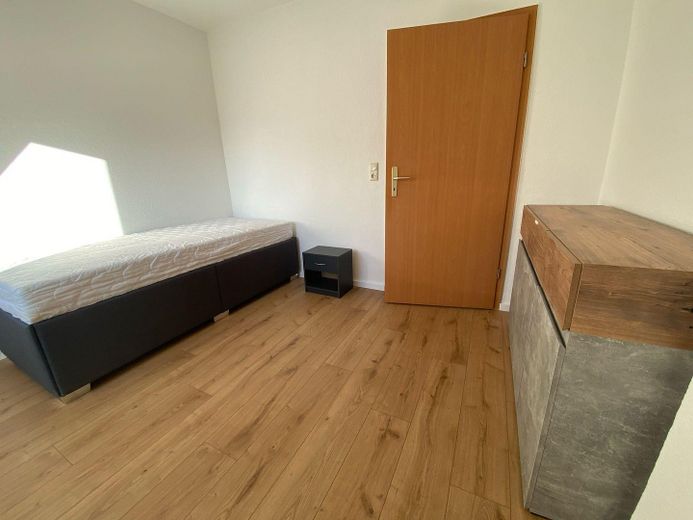 Renovierte Dachgeschosswohnung in ruhiger Lage – Foto 14