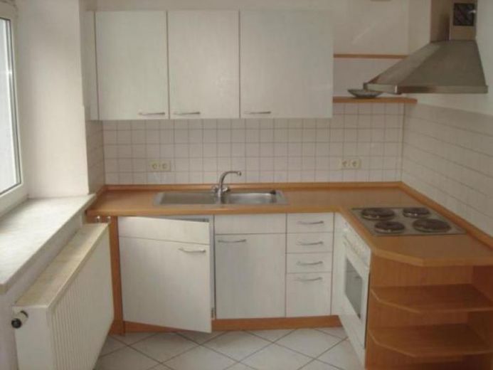 schöne 1 Raum Wohnung mit EINBAUKÜCHE – Foto 1