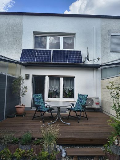 Modernisiertes Reihenmittelhaus in ruhiger Lage – Terrasse