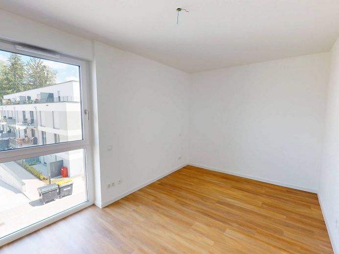 Modern wooncomfort: Lichtovergoten nieuwbouwappartement met 3 kamers, BALKON en INBOUWKKEUKEN – Ansicht I: Schlafzimmer I
