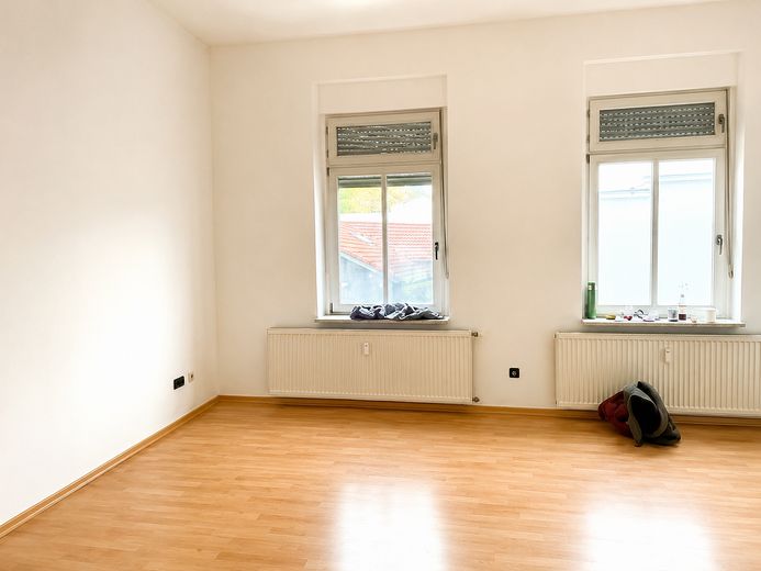 Charmante 3-Zimmer-Altbauwohnung mit Stuckfassade – zentrumsnah in Mönchengladbach-Nord – Wohnzimmer