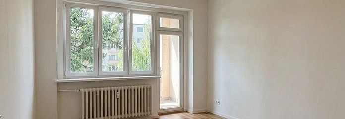 Відремонтована 2-кімнатна квартира з балконом і абсолютно новою вбудованою кухнею, неподалік FU Berlin